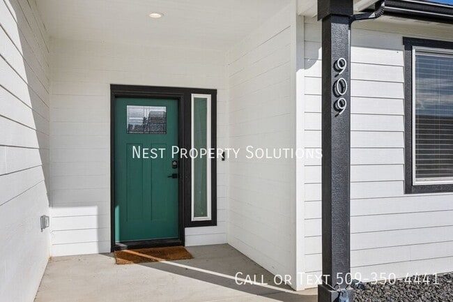 Photo - 909 5th Ave NE
