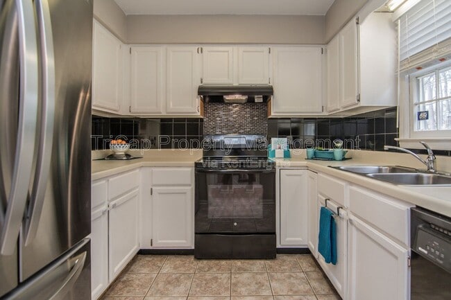 Photo - 1806 Township Cir