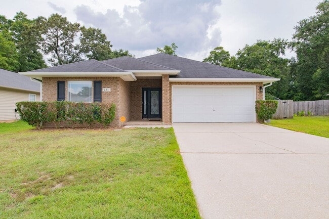 Centrally located 3 bedroom home - Centrally located 3 bedroom home