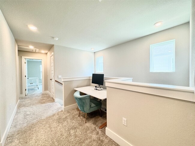 Photo - 7103 Silver Star Ln