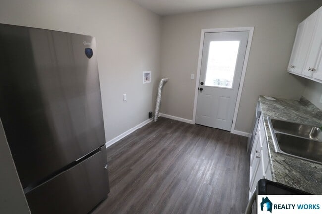 Photo - 827 N 29th St