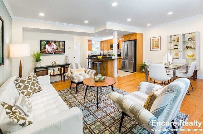 Photo - 535 VFW Parkway