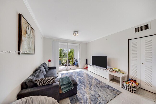 Photo - 17145 N Bay Rd Unit 4506