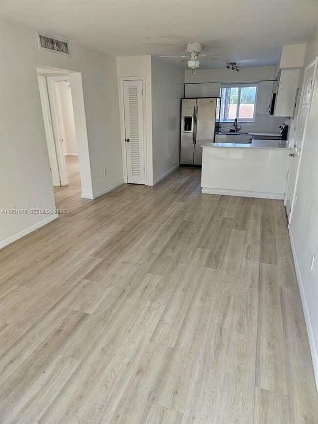 Photo - 1057 SW 7th St Unidad 3