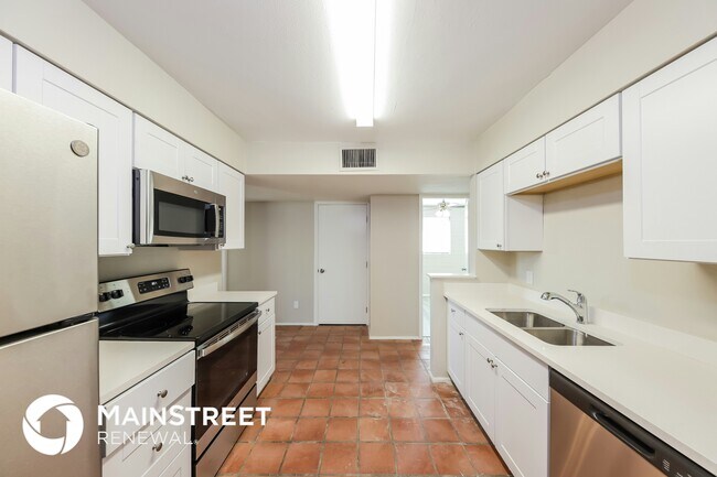 Photo - 4714 N 49th Dr