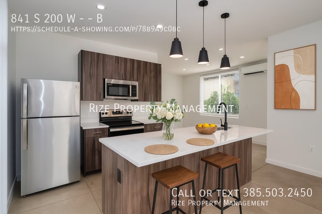 Building Photo - 841 S 200 W Unit B