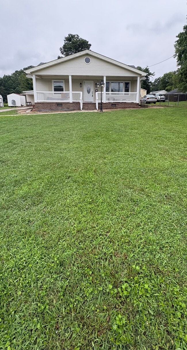 Photo - 906 E Green St