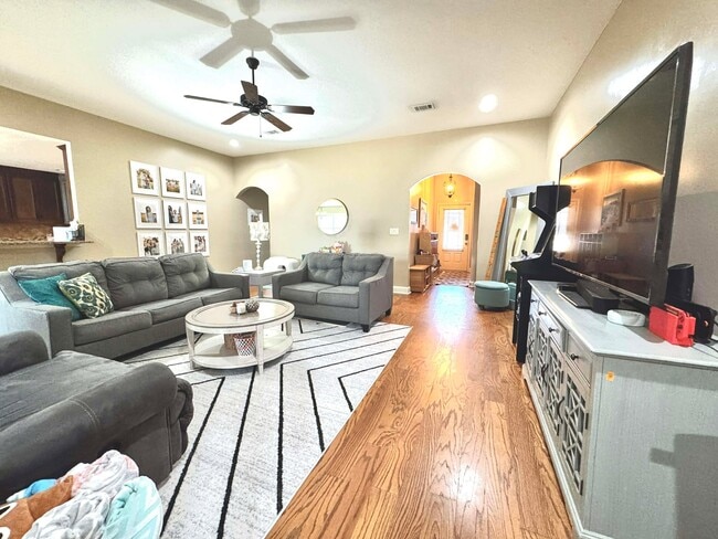 Photo - 61 Boulder Dr