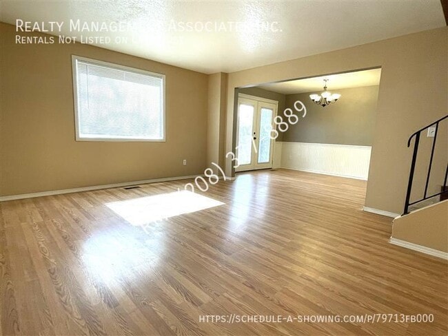 Photo - 5349 W Grover St