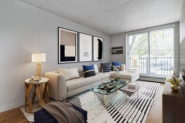 Building Photo - Arlington Heights