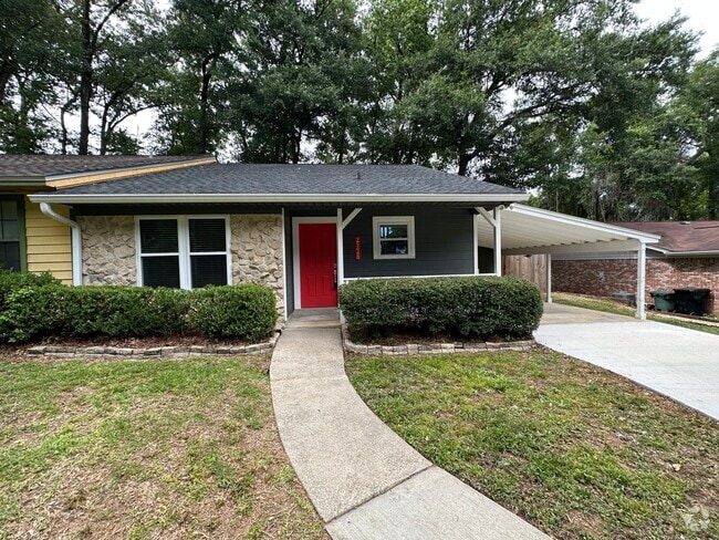 Building Photo - Beautifully maintained 2/1 in Brewster Est... Rental