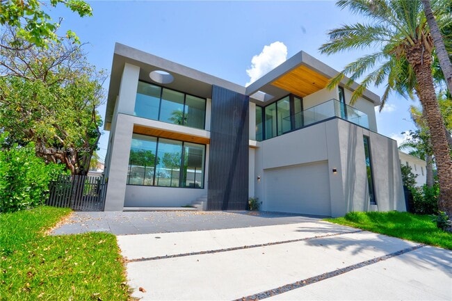 Photo - 735 Fernwood Rd Casa