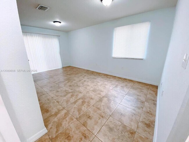 11102 NE 14th Ave