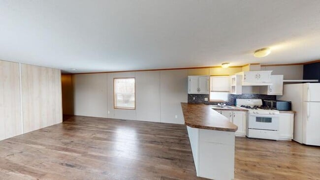 Photo - 124 Delta Ave