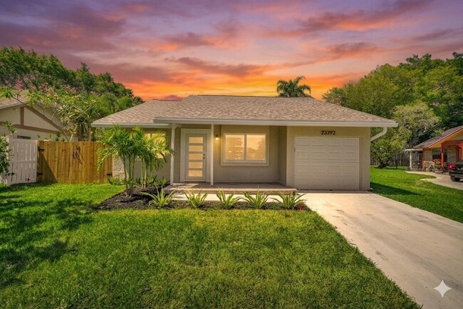 Building Photo - 23392 Country Club Dr E