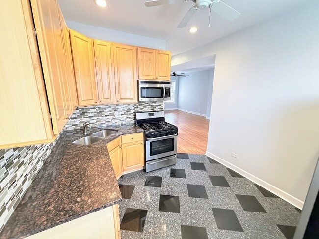 Photo - 2326 N Kostner Ave Unit 2