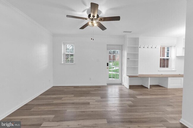 Photo - 1301 E Abingdon Dr Unidad 2