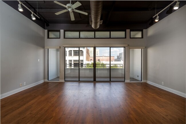 Building Photo - 95 S Main St Unit 404 Rental