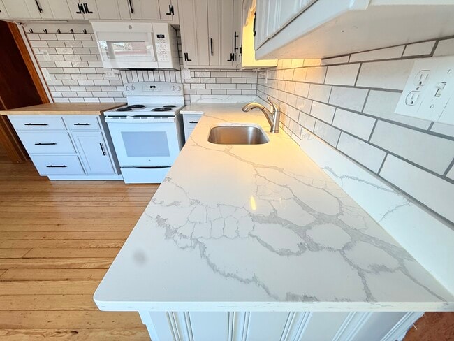 Photo - 163 Hayward Pl Unidad 1