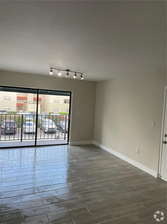 Building Photo - 7427 SW 152nd Ave Unit 12-203 Rental