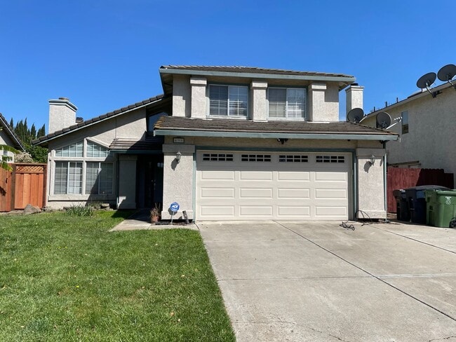 Photo - 490 Silvertail Pl