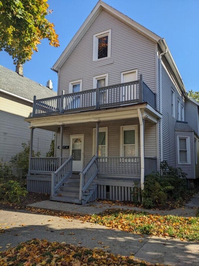 Photo - 1452 N 29th St Unit 1452B Rear Cottage