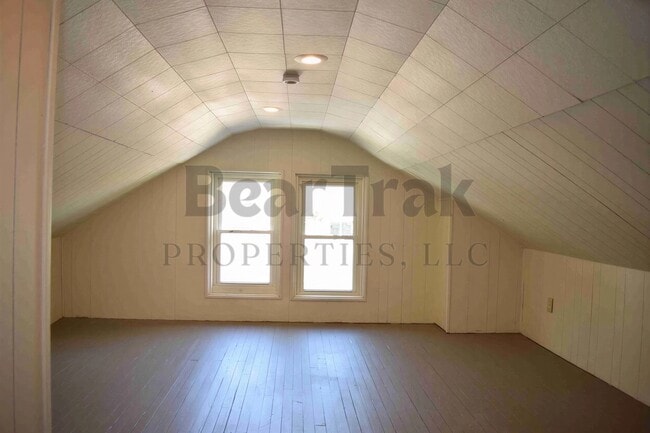 Photo - 11 4th St
