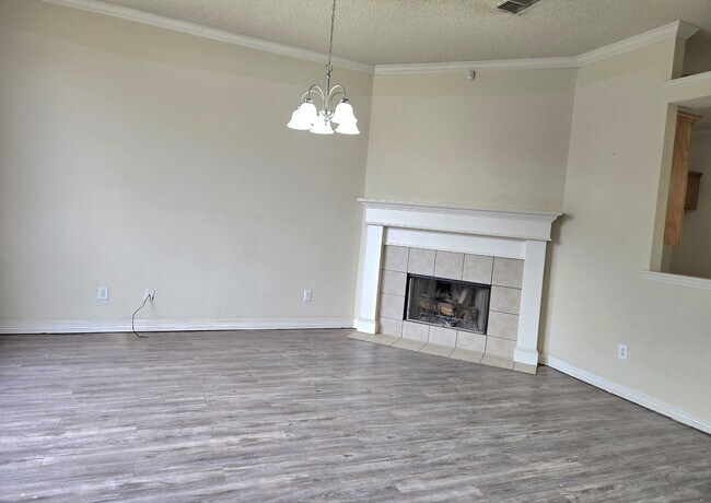 Photo - 5117 Albany Ave