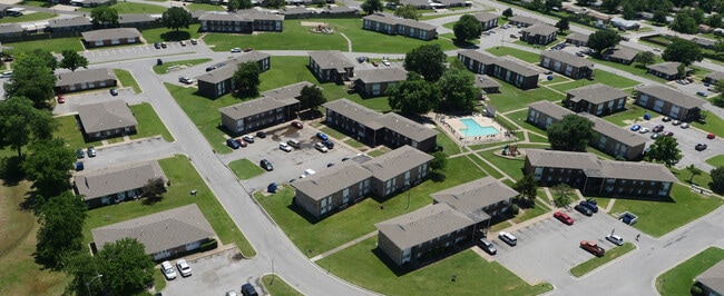 Photo - Plaza Hills East Apartments