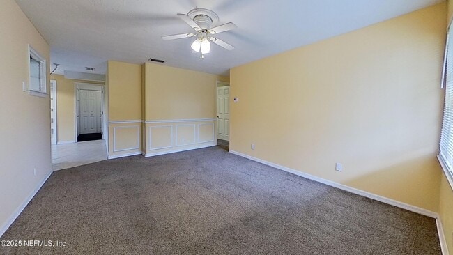 Photo - 165 Parkwood Dr W