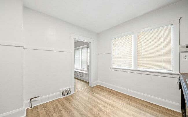 Photo - 8002 Maryland Ave