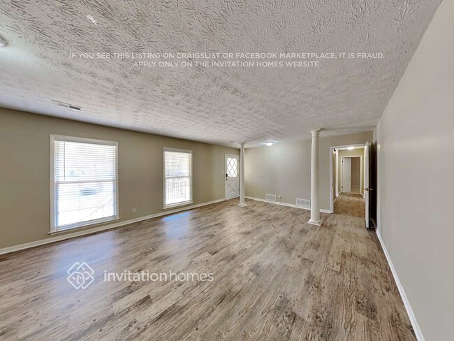 Photo - 5491 Four Winds Dr SW