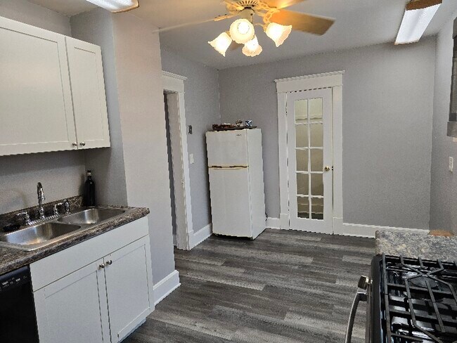 Photo - 1726 Union St Unit 2