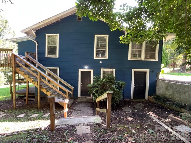 Building Photo - 403 Green St