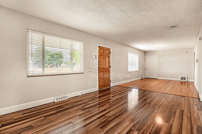 Photo - 1540 Zenobia St