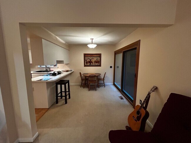 Photo - 2 Bedroom 2.5 Bathroom Condo close to Down...