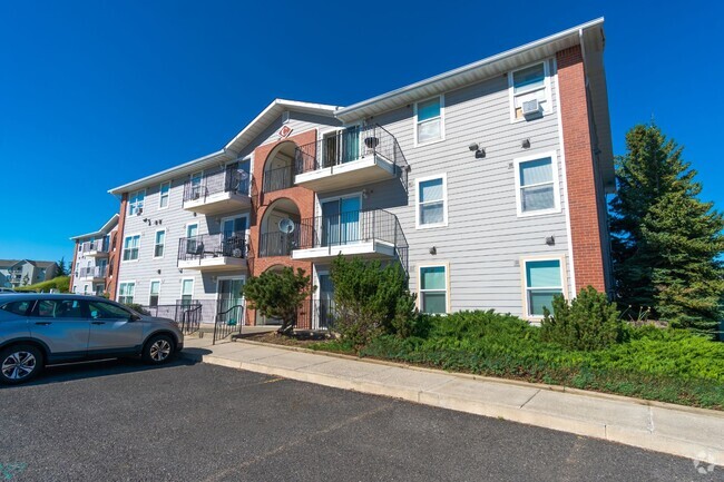 Building Photo - 3 bedroom, 2 bath on College Hill! Rental
