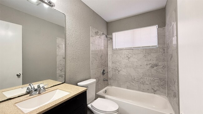 Building Photo - 12651 Day Hollow Ln