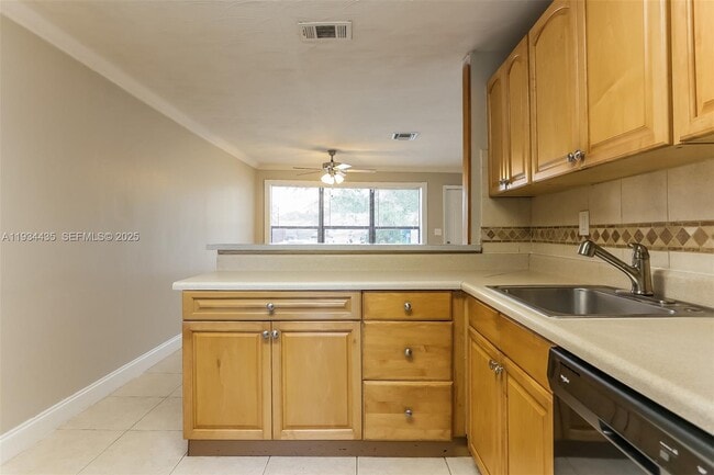 Photo - 2411 NE 10th Ave