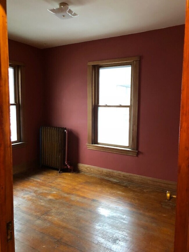 Photo - 6 Bedroom June 2024 Near Macalester! Unit 2