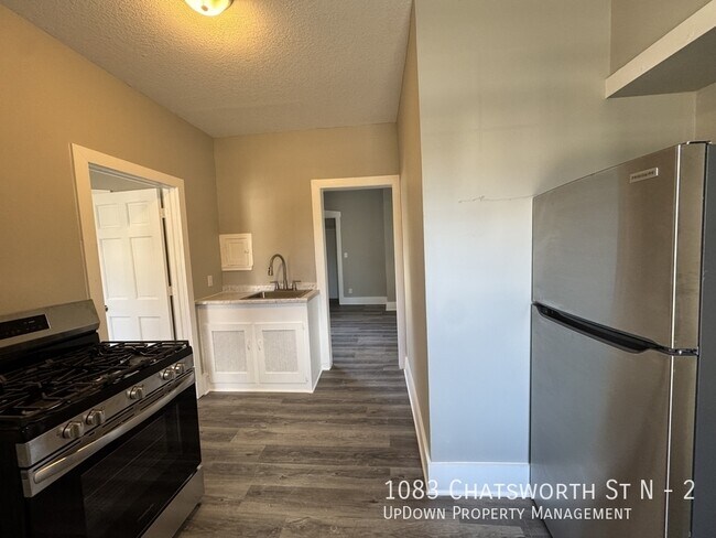 Photo - 1083 Chatsworth St N Unit 2