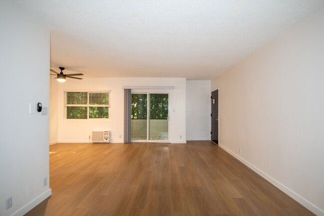 Photo - 10855 Morrison St Unit 07