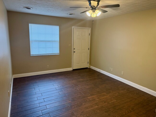 Photo - 1616 Spring Valley Dr Unit Park Place 20