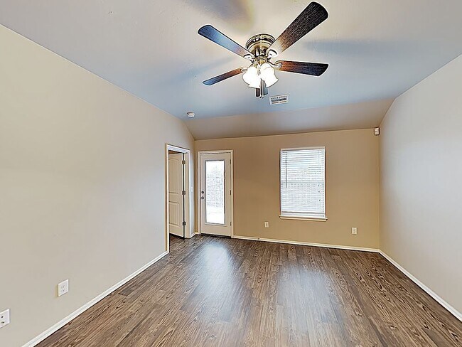 Photo - 11202 NW 114th St