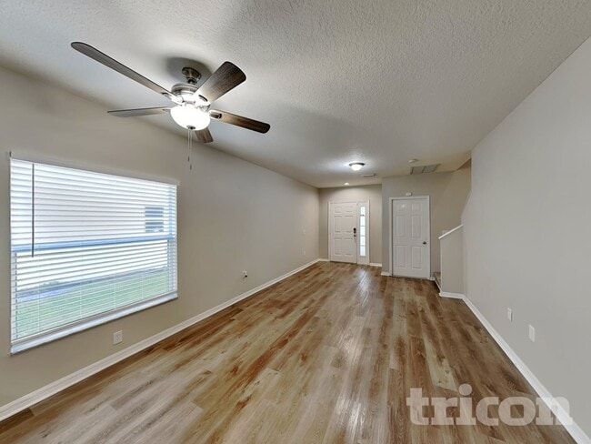 Photo - 3919 Day Bridge Pl