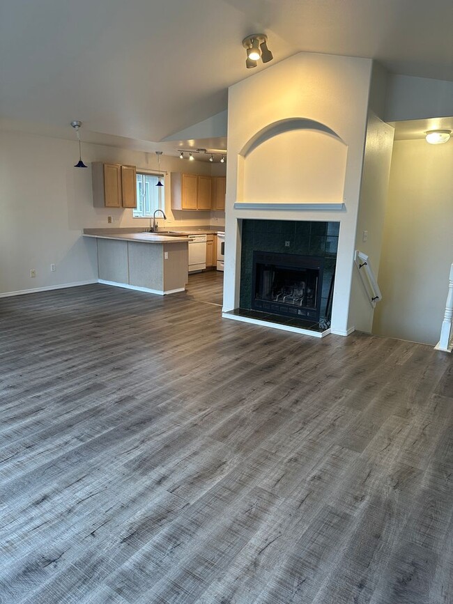 Photo - 2 Bedroom/2 Bath House Convenient Location