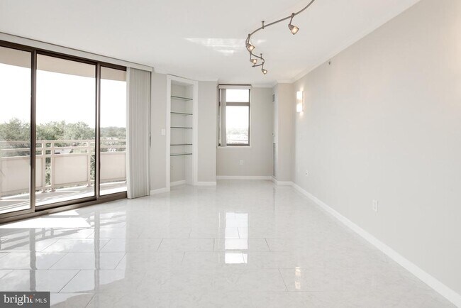 7111 Woodmont Ave Unit 602