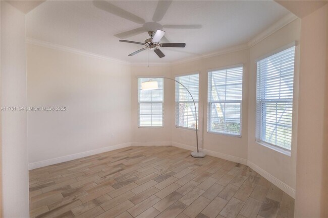 Photo - 2547 St Lucia Cir