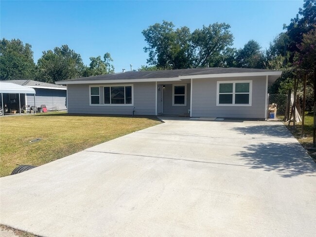 Building Photo - 225 Sarlee Dr