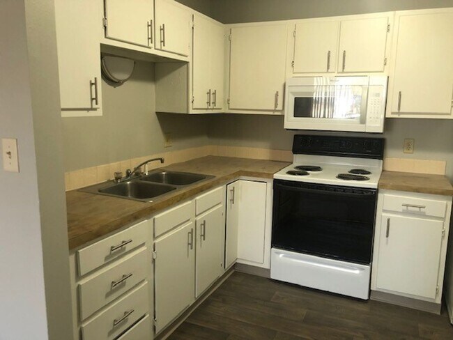 608 NE 4th Street